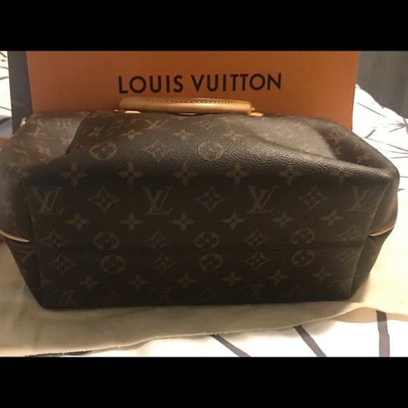 Louis Vuitton Turenne Mm Womens Handbag - Picture 7 of 8